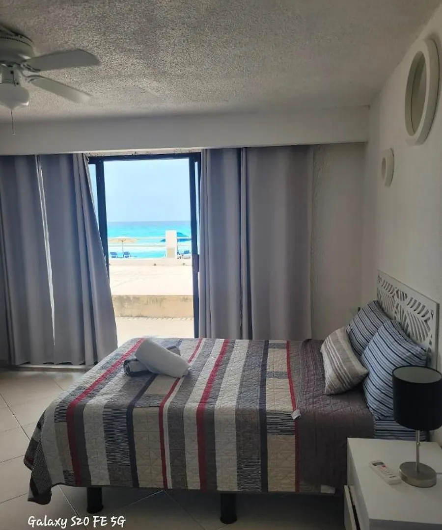 Ocean Front Beautiful Villa Cancún
